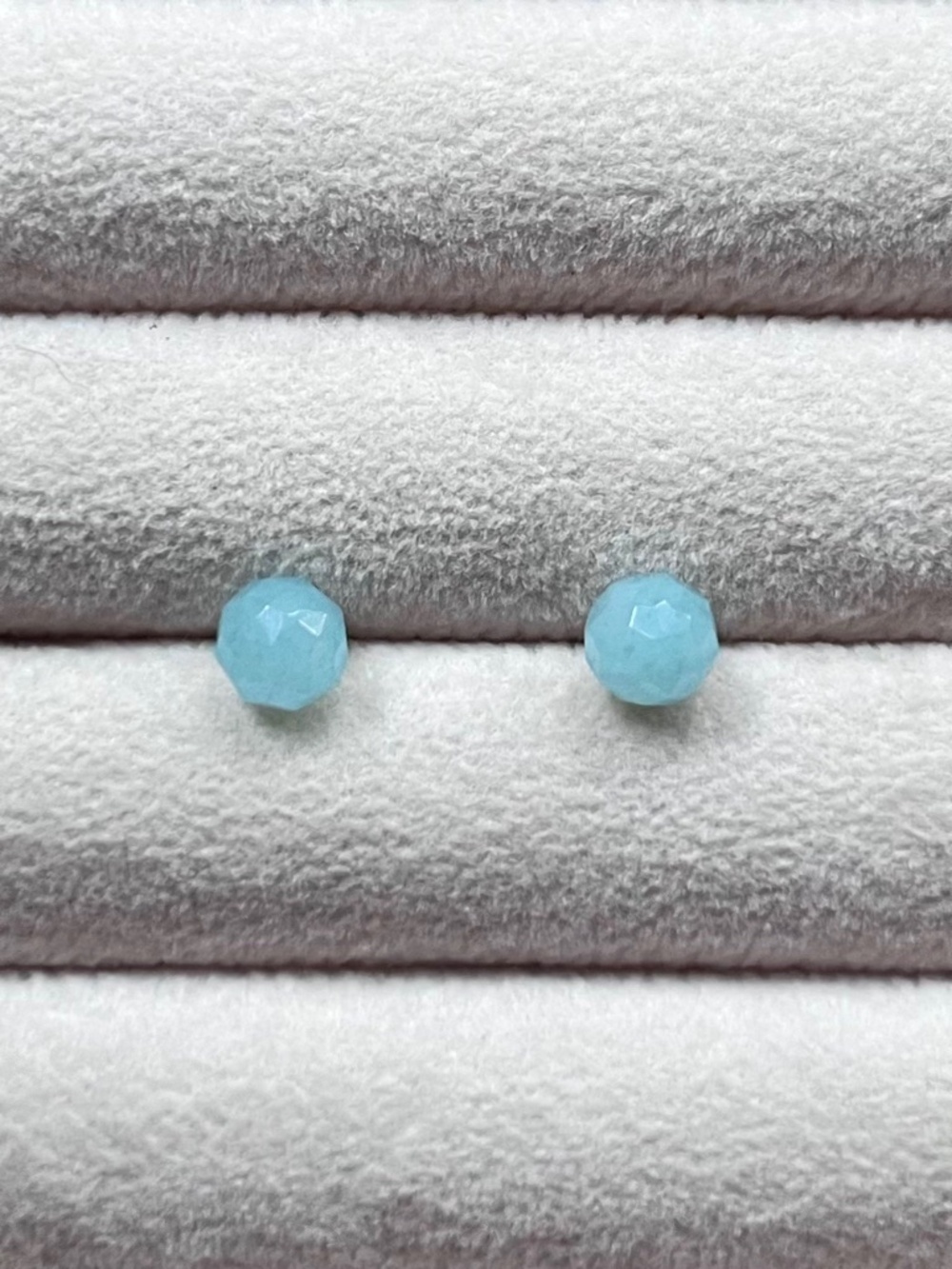 E112 | Aquamarine Faceted Round Studs